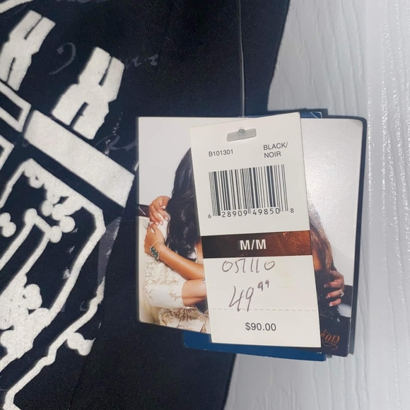 Ladies Derron- Where The Sidewalk and the Catwalk Meet- Brand New- Size Medium S - Picture 3 of 5